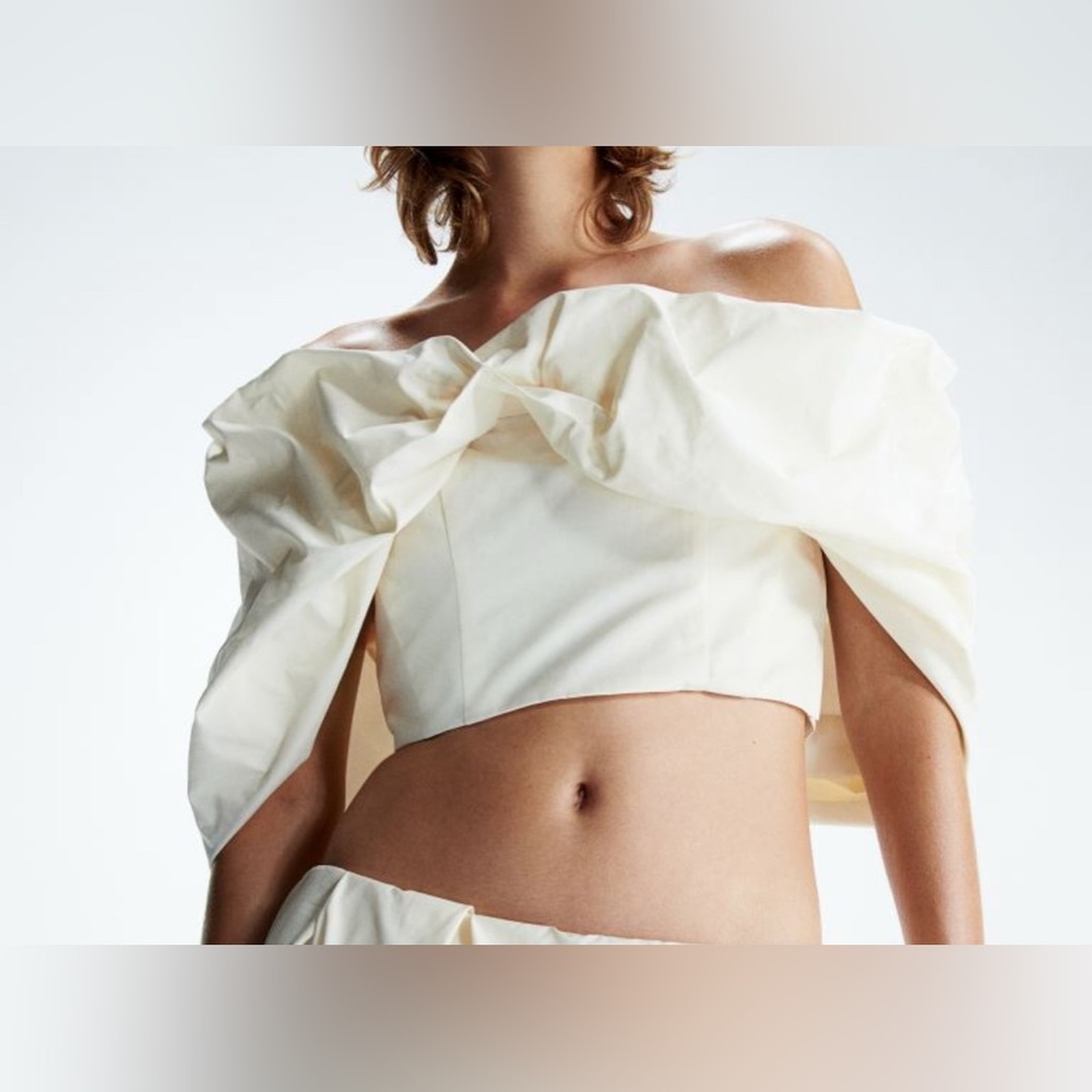 Elegant bubble hem Off-Shoulder Top